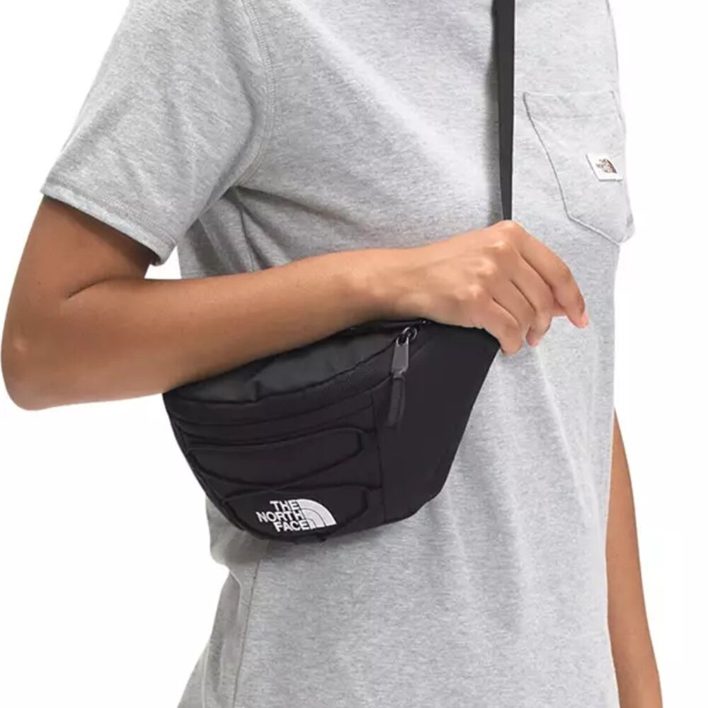The North Face Jester Lumbar Pack, NWT, purse, hip pack, crossbody Black small